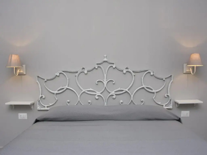 Gens Claudia, Vatican Luxury Apartments