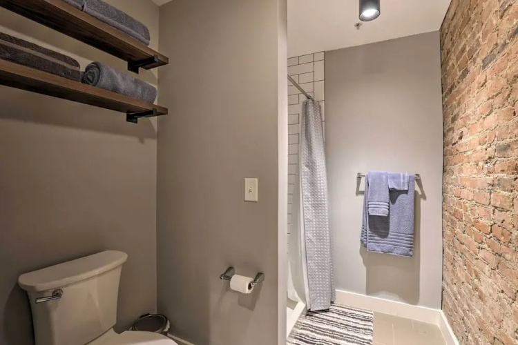 Sleek Studio Near Dtwn Dining & Entertainment