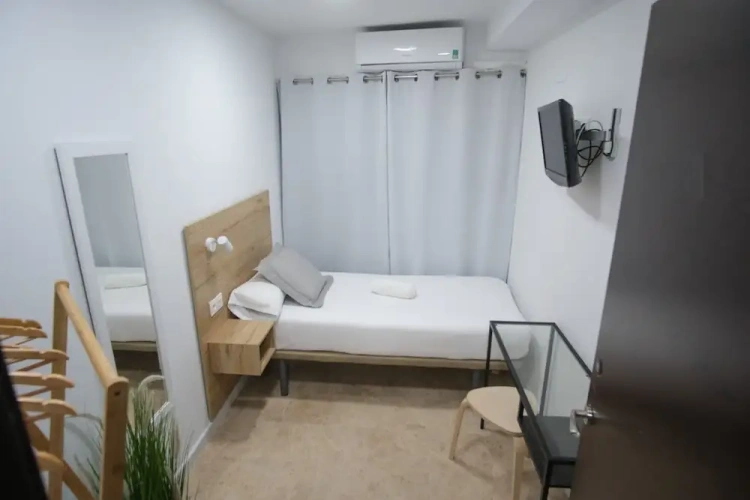 Standard Single room
