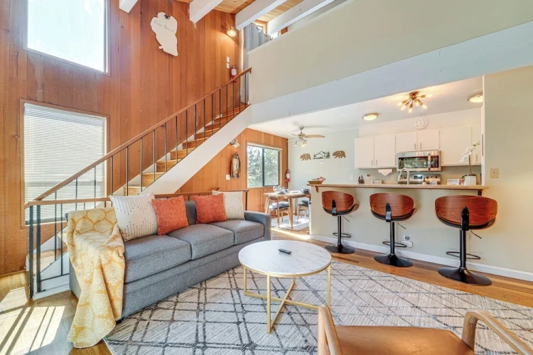 2 Bedrooms Apartment
