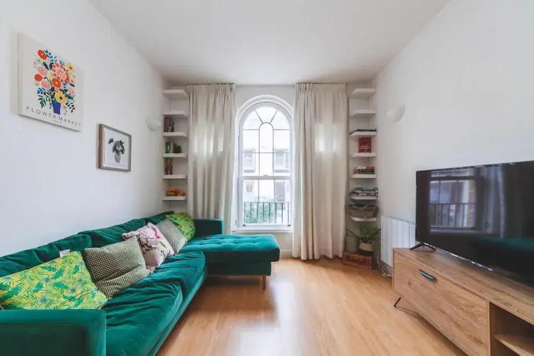Rotherhithe Riverside Flat