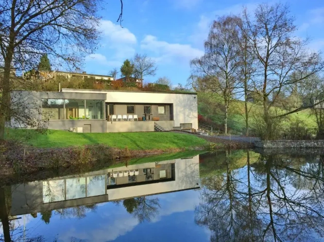 4 Bedrooms Cottage