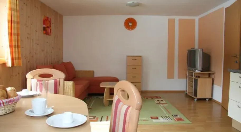 Haus Lutea