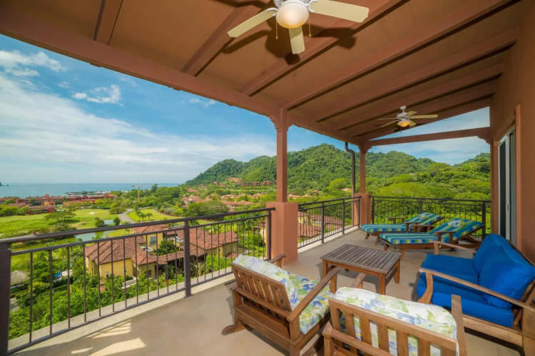 Altavista 5A 3 bdr 3 bath