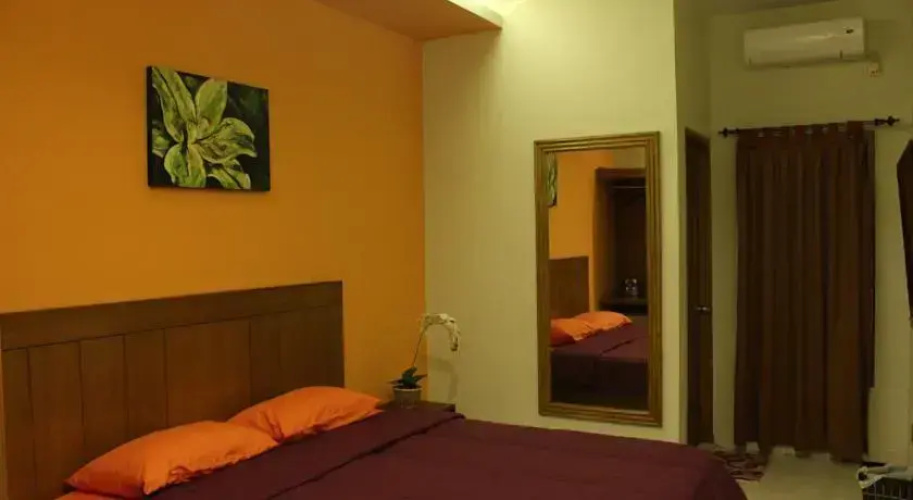 Nirvana Guest House at Wahid Hasyim