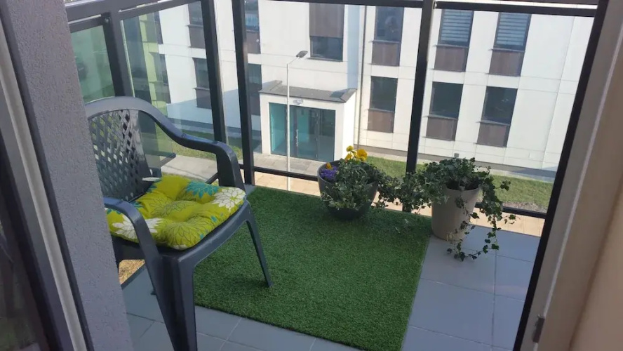 Near Train Station Apartment