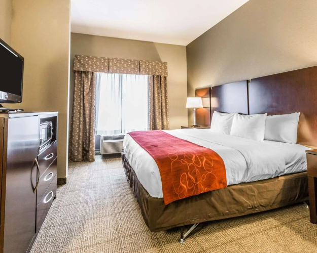 Comfort Suites Commerce