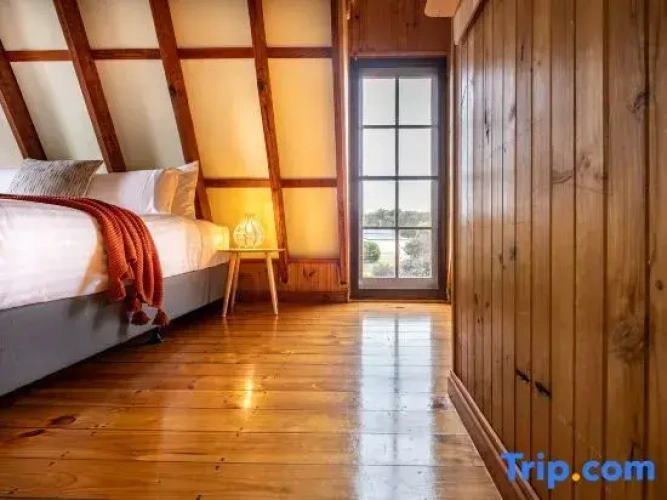 3 Bedrooms Cottage