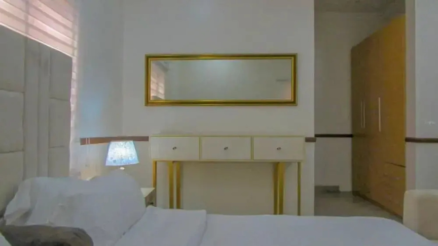 Santa Rosa Hotel LTD