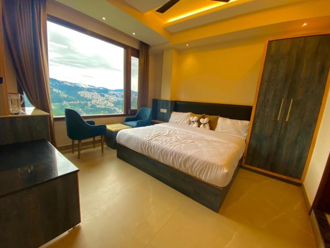 Standard Triple room with mountain view