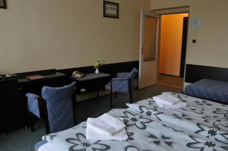 Hotel Labut