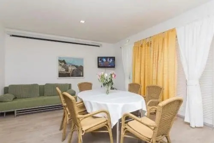 Apartments Ani