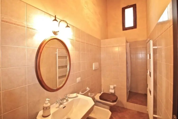 2 Bedrooms Villa