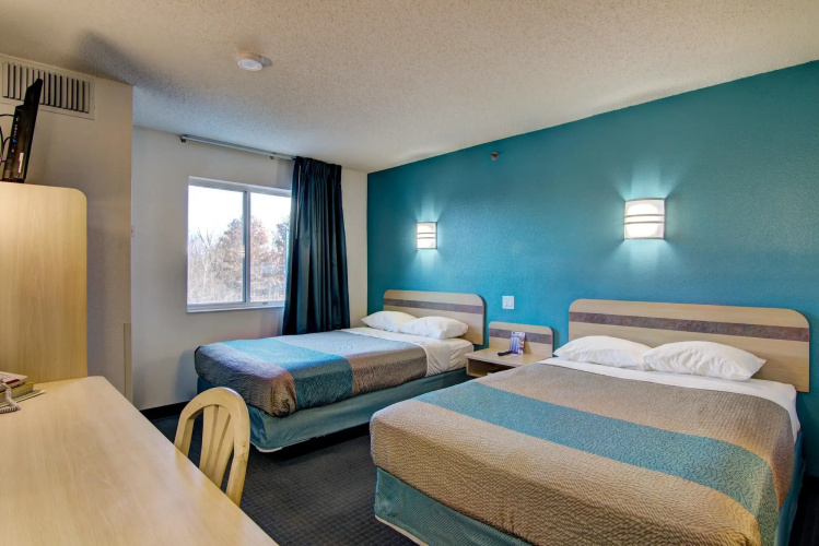 Econo Lodge Menomonie