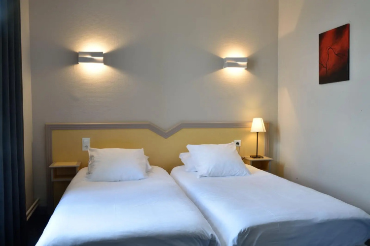 Hotel A la 12