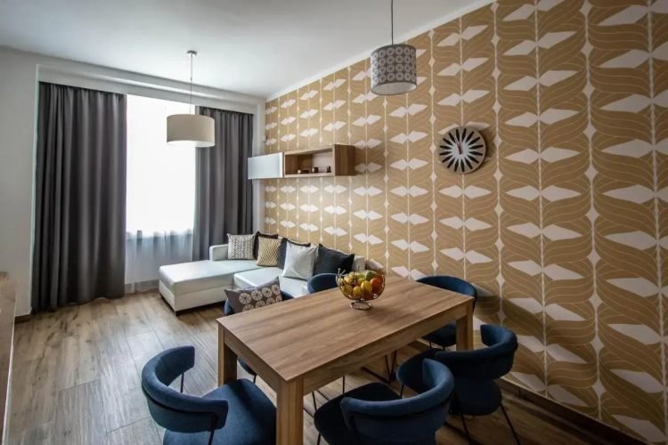 Executive Bright Apt. by Ruterra