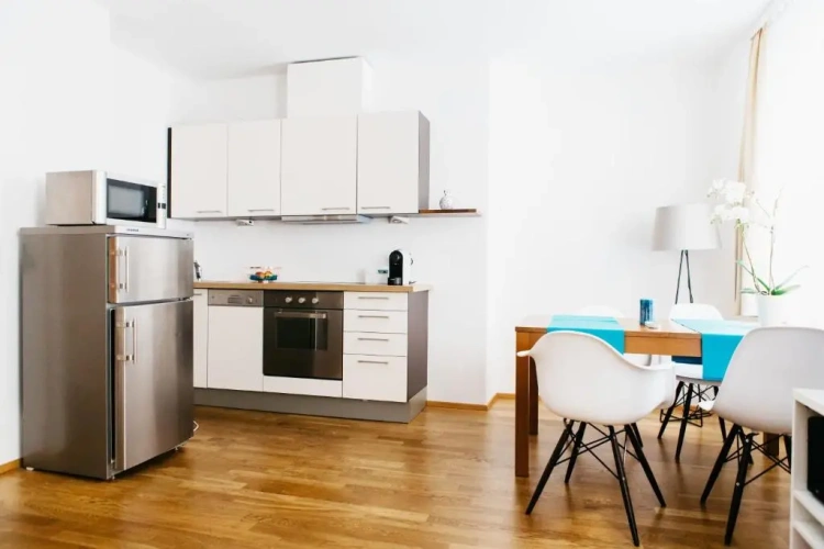 2 Bedrooms Apartment
