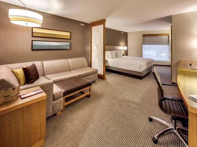 DoubleTree by Hilton Edmonton Downtown