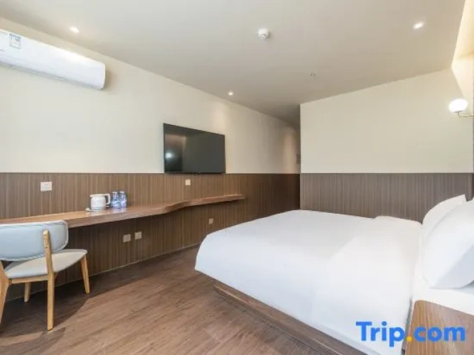 Standard Double room with lake view