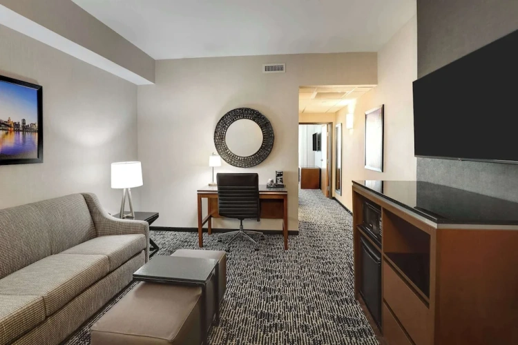 2 Bedrooms Double Suite