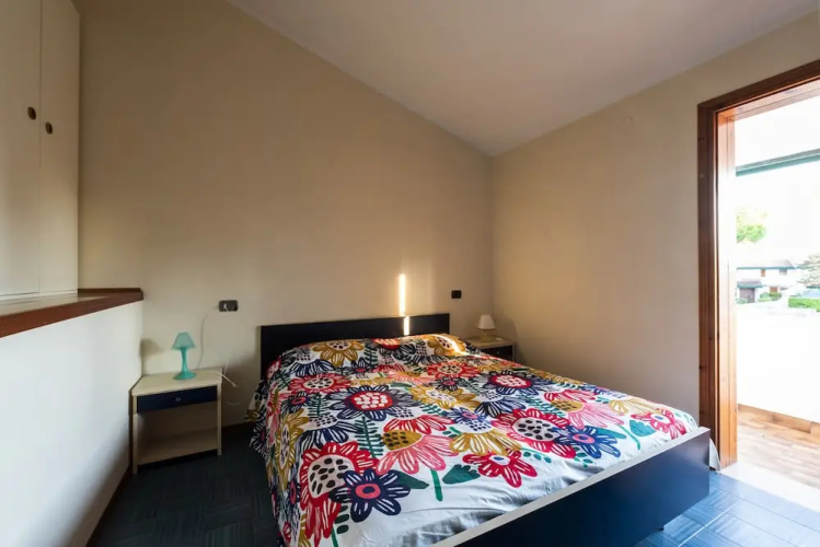 Charming Townhouse With Shared Pool and Garden