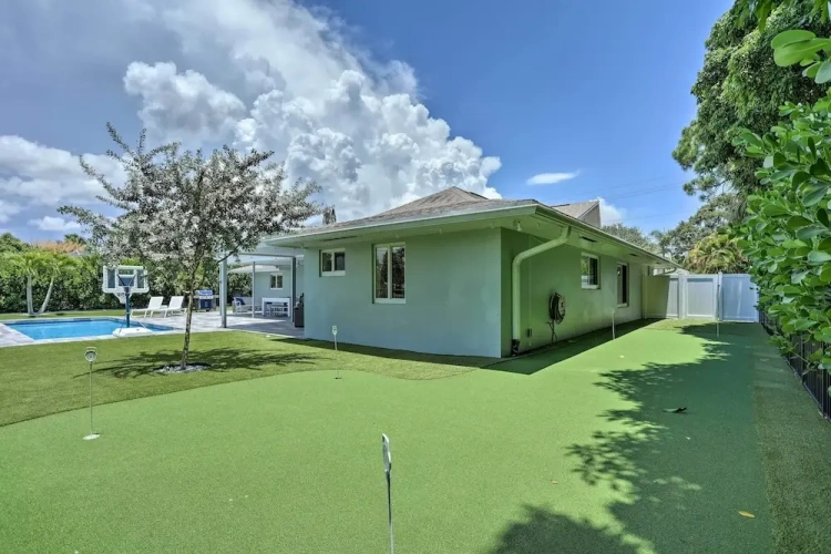 4 Bedrooms Cottage