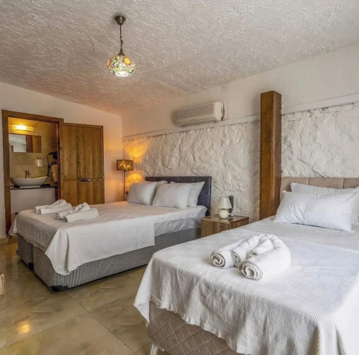 Belong Hotel