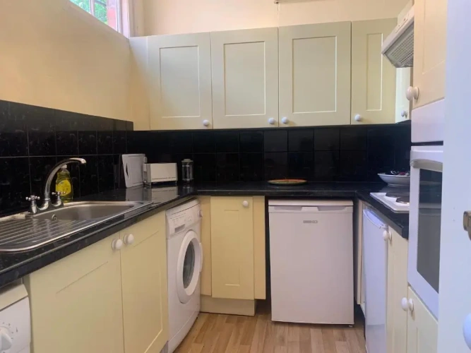 2 Bedrooms Cottage