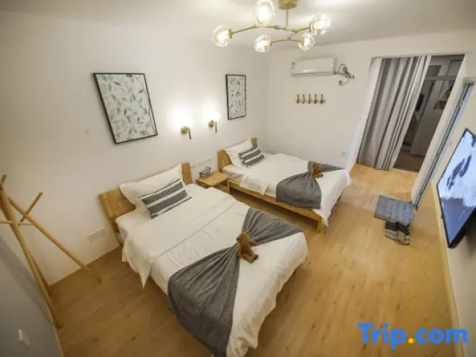 Standard Twin room with river view