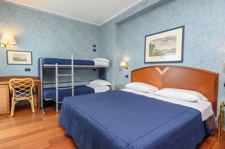 Superior Quadruple room with balcony