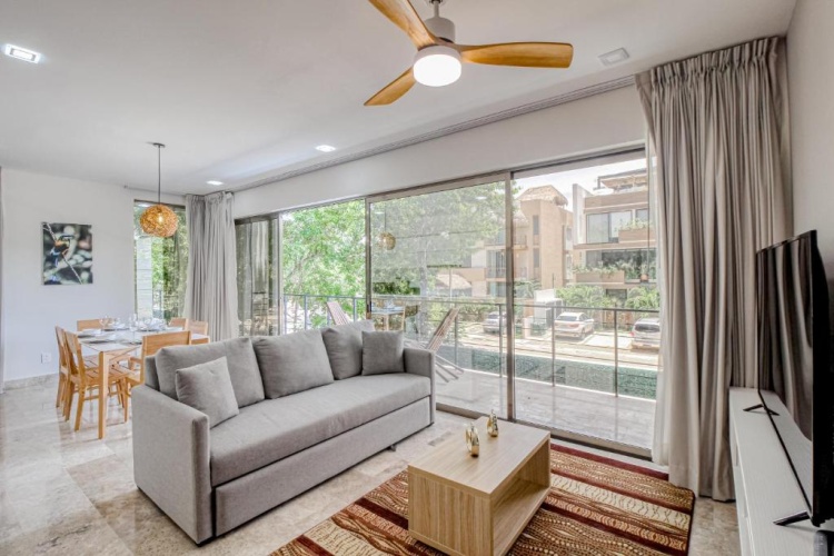 2 Bedrooms Apartment