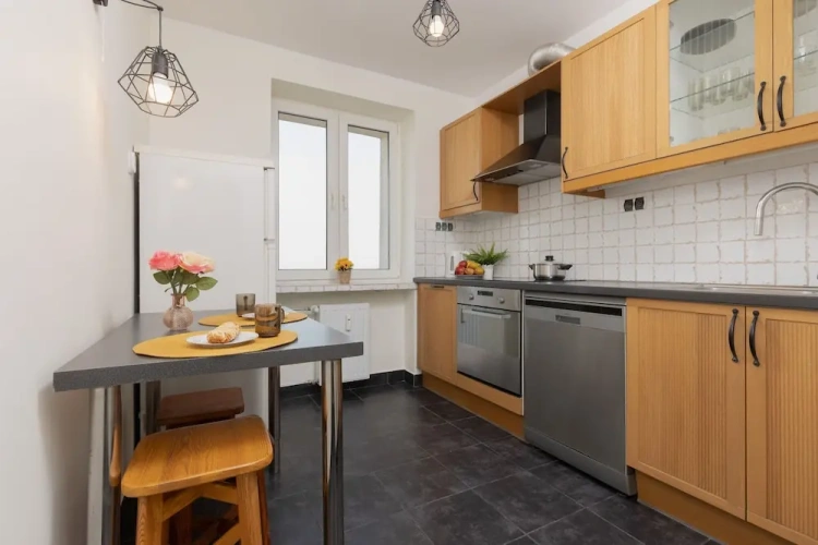 2 Bedrooms Apartment