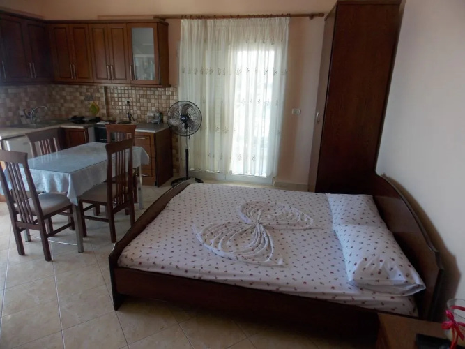 Hotel Erioni