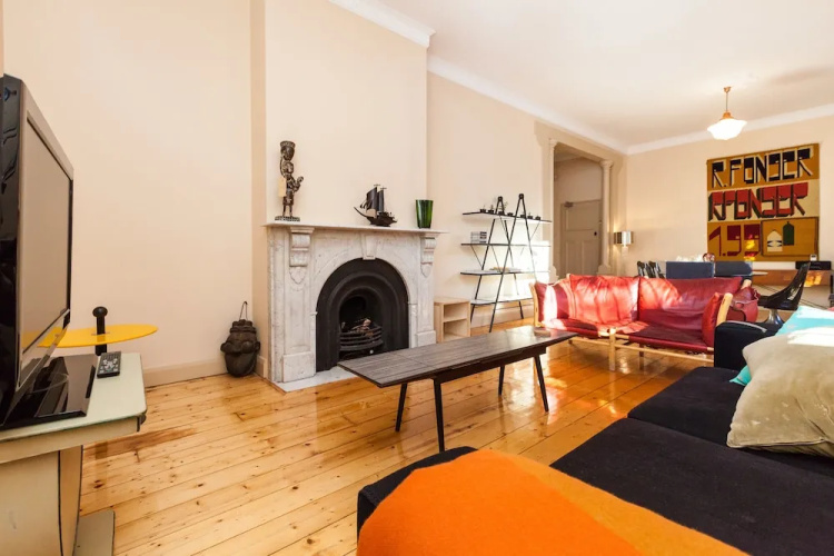 MADELINE, 1BDR Fitzroy Apartment