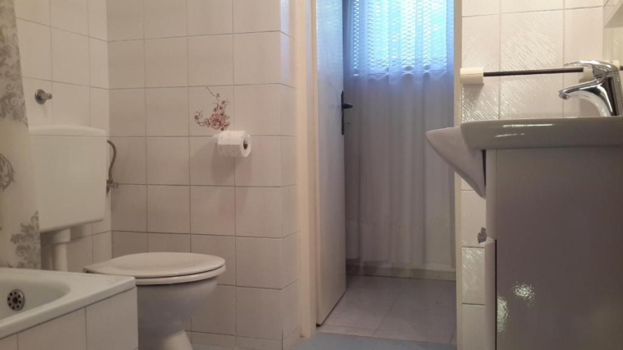 3 Bedrooms Apartment
