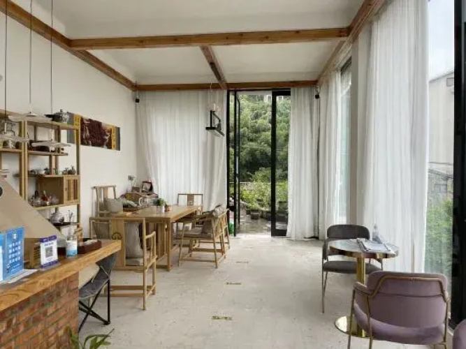 Meeting Stone Residence