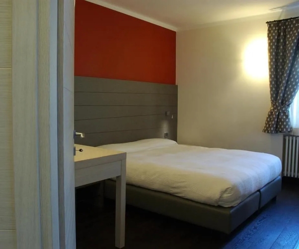 Hotel Bucaneve