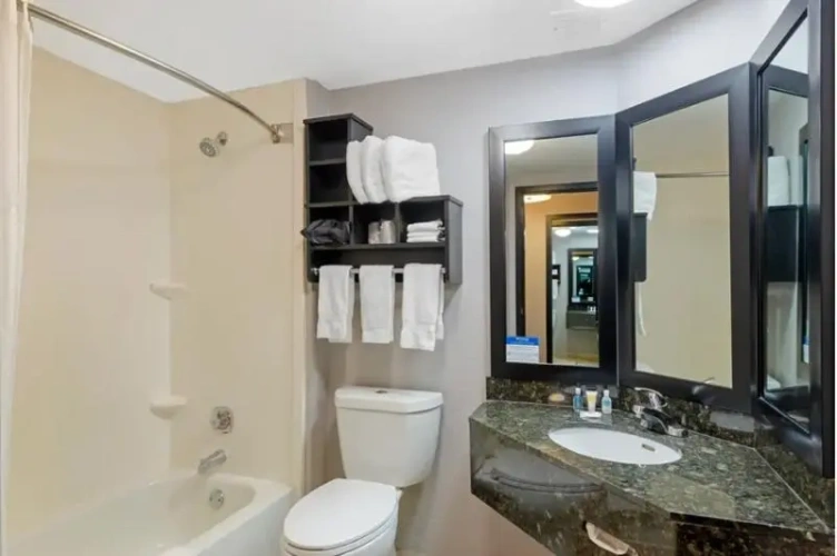 Quadruple Suite