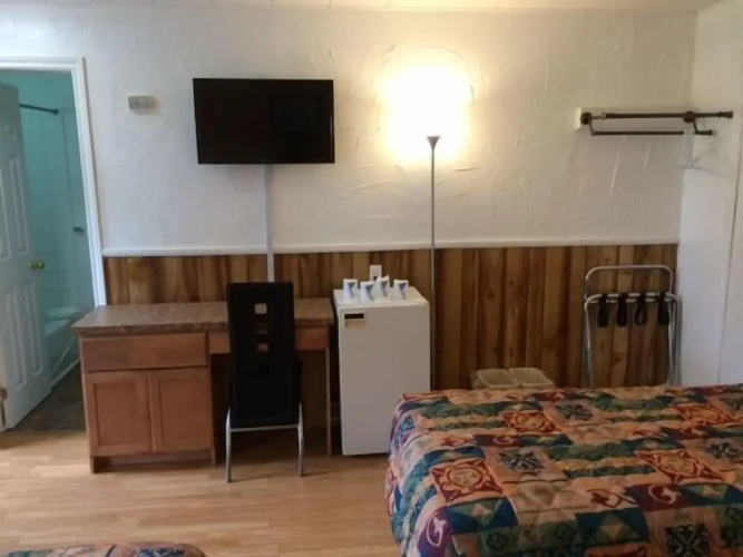 Carleton Motel & Coffee Shop