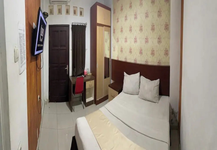 99 Guest House