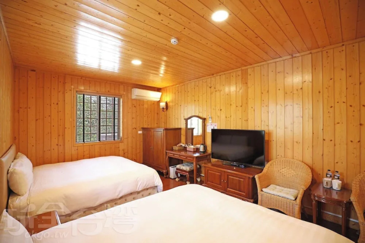 Baili Manor Cing Jing