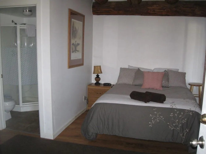 1202 Motor Inn