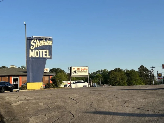 Shelaine Motel