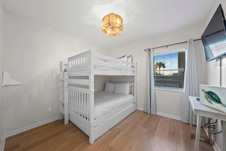 Romar Place 204