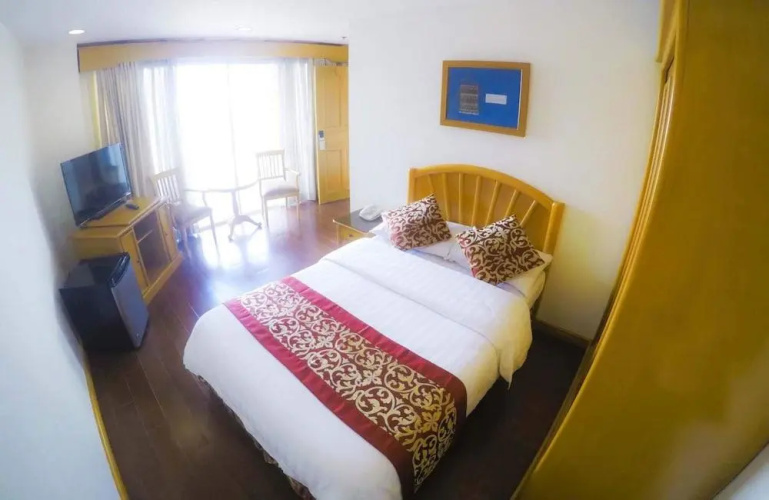 Pines View Hotel