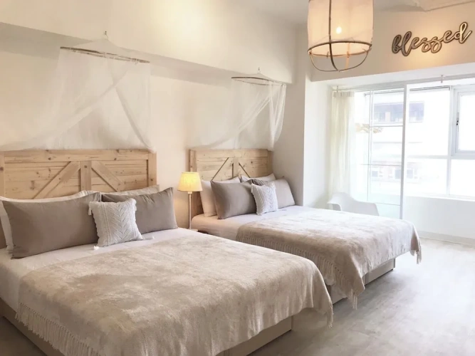 Standard Quadruple room with city view