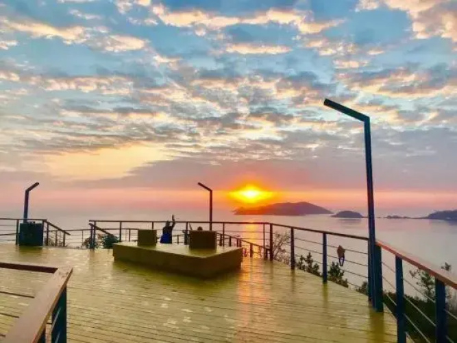 Chaoyin Island Hostel