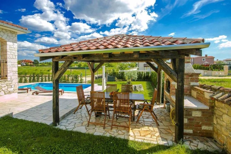 3 Bedrooms Villa