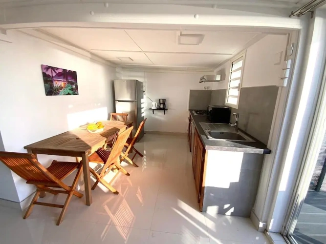 3 Bedrooms Apartment