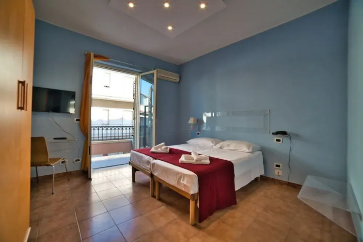 Hotel Charlie